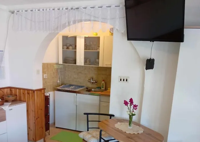 Julia ゲストハウス