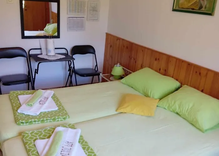 ゲストハウス Julia