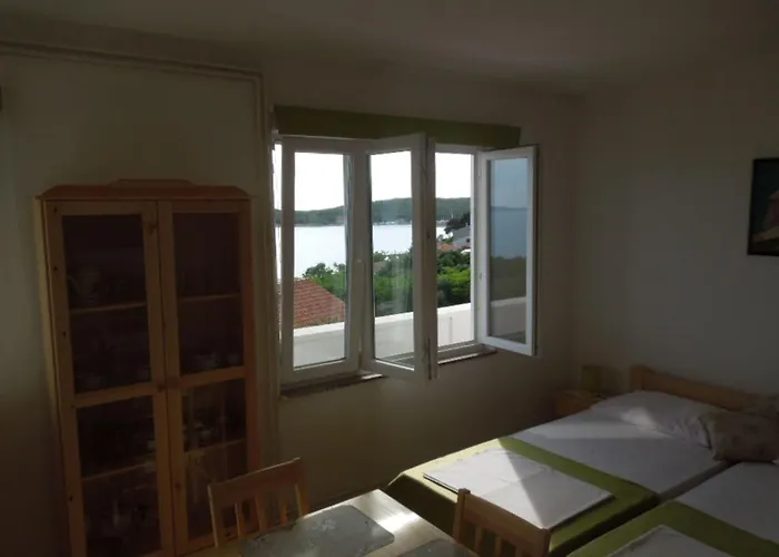 ゲストハウス Julia