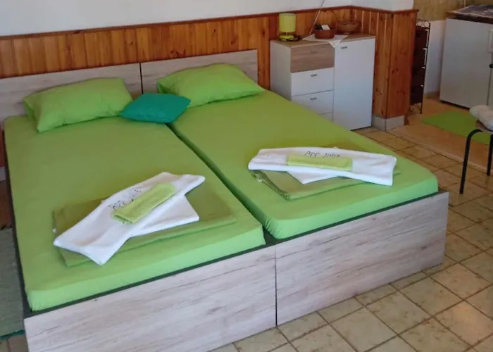 Julia ゲストハウス